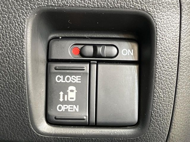 N BOX