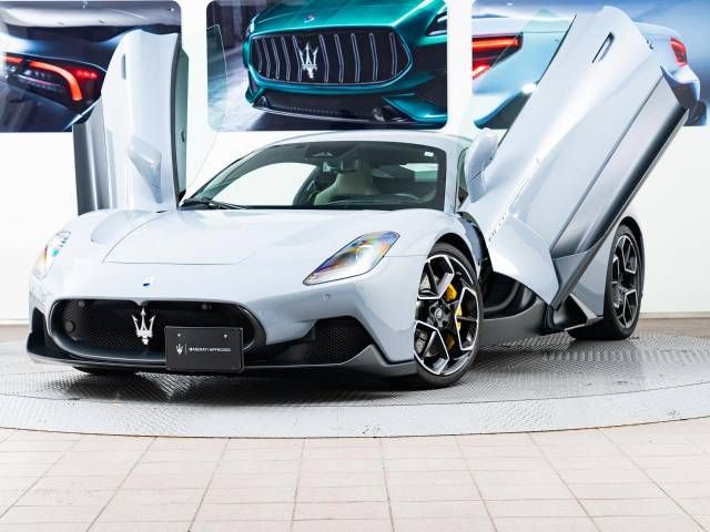 MASERATI MC20