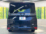 VOXY HYBRID
