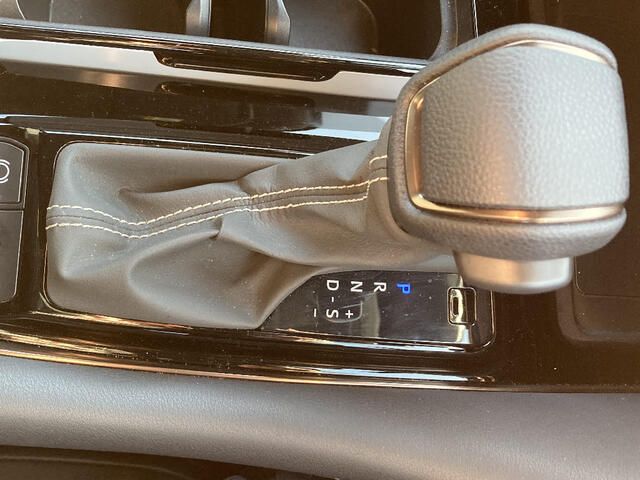 ALPHARD hybrid 4WD