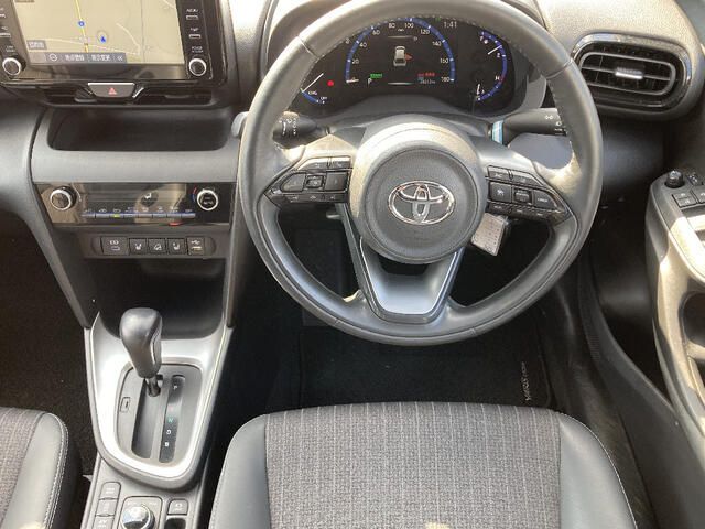 YARIS CROSS HYBRID