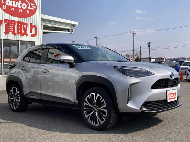 YARIS CROSS HYBRID