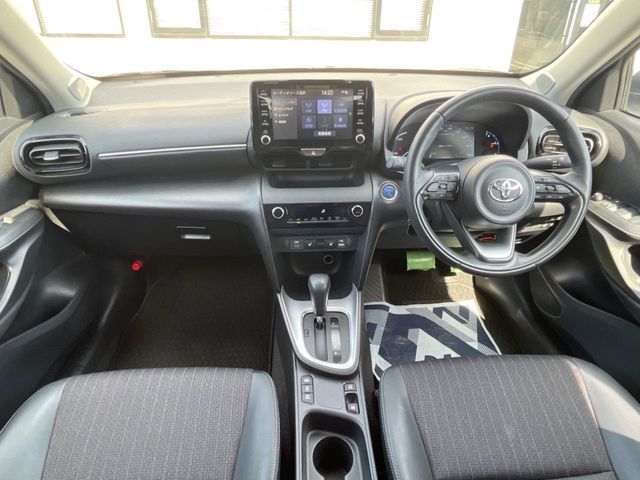 YARIS CROSS HYBRID