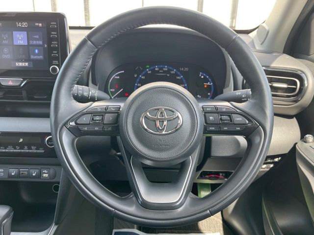 YARIS CROSS HYBRID