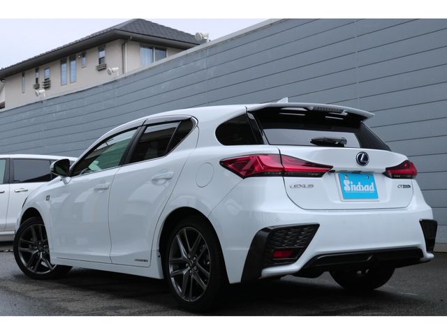 LEXUS CT200h