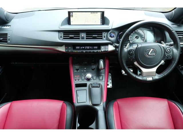 LEXUS CT200h