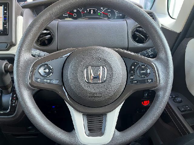 N BOX