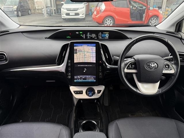 PRIUS PHV