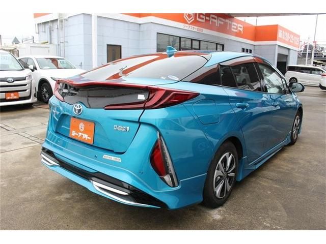 PRIUS PHV