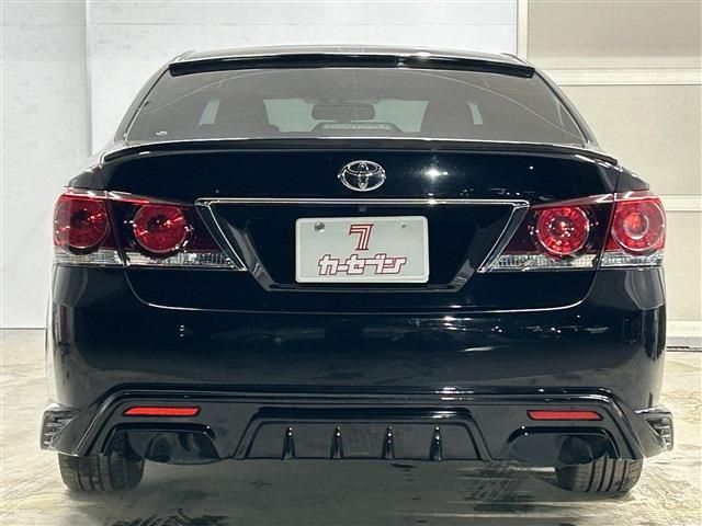 CROWN sedan 4WD