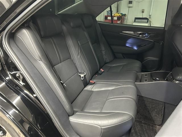 CROWN sedan 4WD