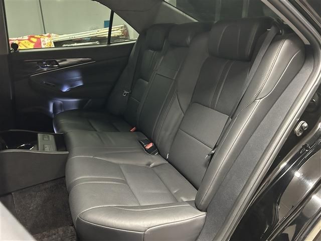 CROWN sedan 4WD