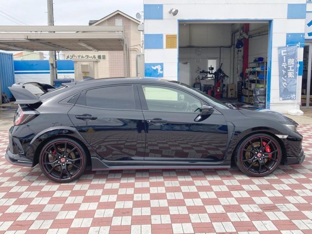 CIVIC hatchback