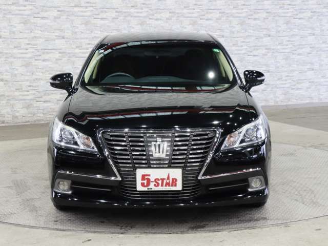 CROWN sedan