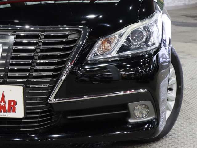 CROWN sedan