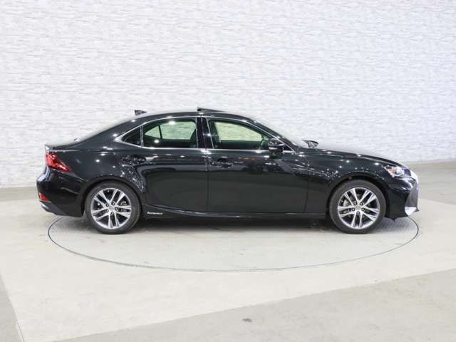 LEXUS IS300h
