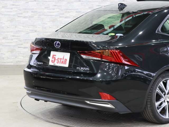 LEXUS IS300h
