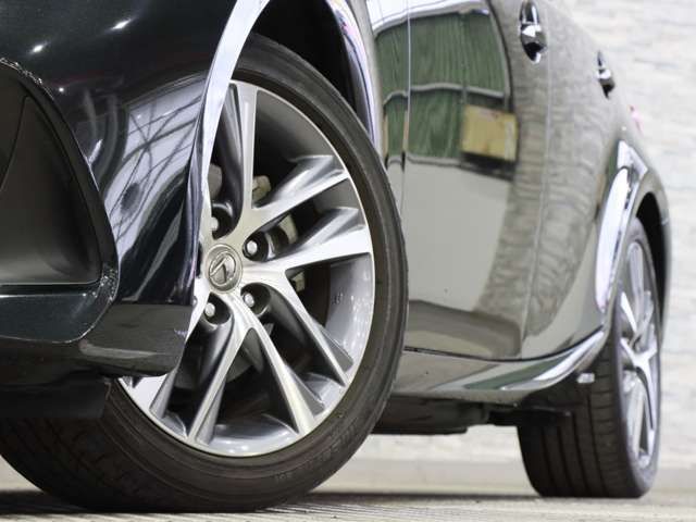 LEXUS IS300h