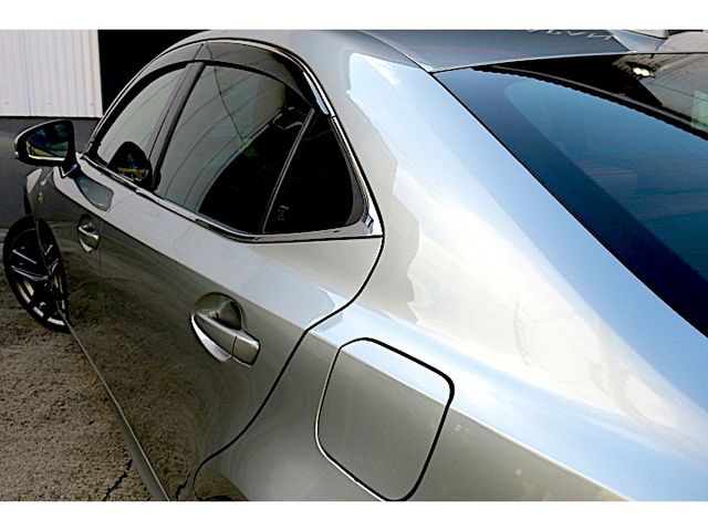 LEXUS IS300h