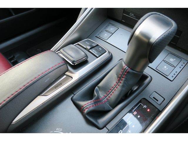 LEXUS IS300h