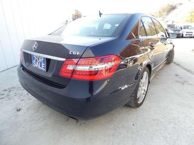 MERCEDES BENZ E-Class sedan