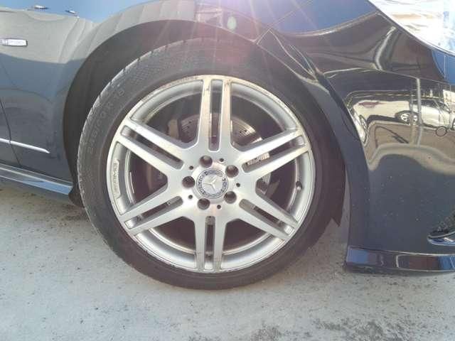 MERCEDES BENZ E-Class sedan