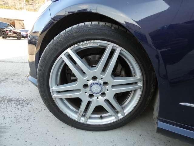 MERCEDES BENZ E-Class sedan