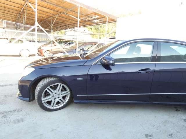MERCEDES BENZ E-Class sedan