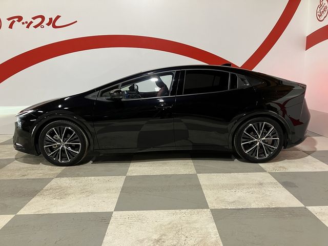 PRIUS 4WD