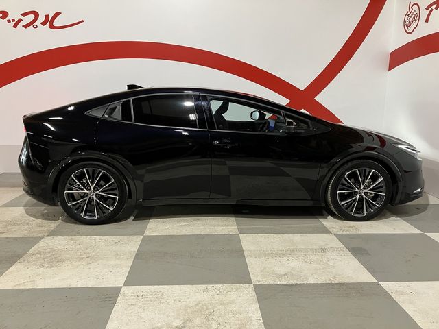PRIUS 4WD