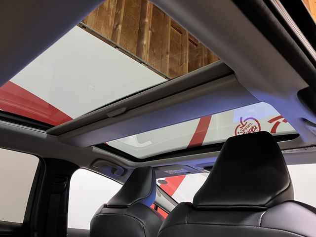 PRIUS 4WD