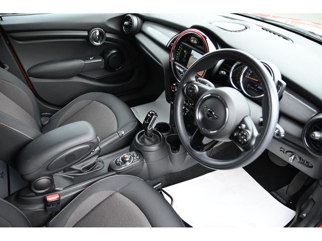 MINI COOPER D 5DOOR