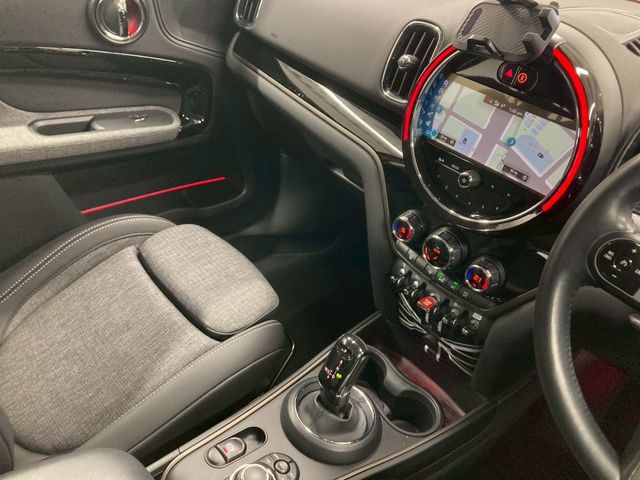 MINI COOPER D CROSSOVER