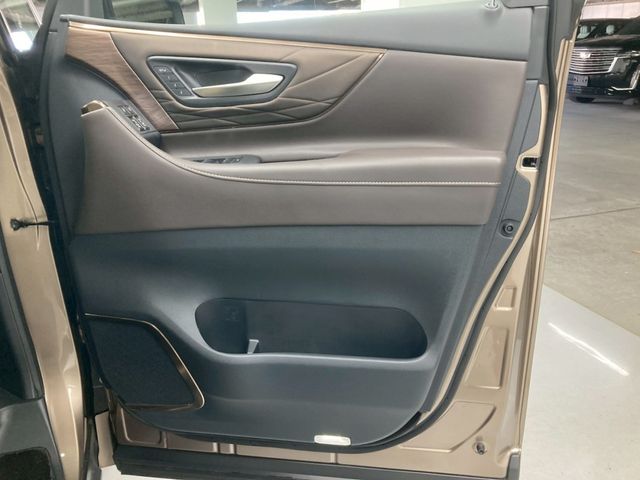 ALPHARD hybrid 4WD