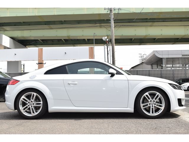 AUDI TT coupe