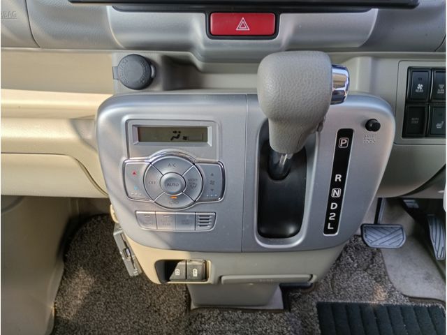 NV100 CLIPPER RIO 4WD