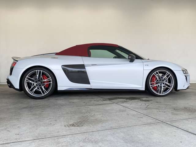 AUDI R8 Spyder