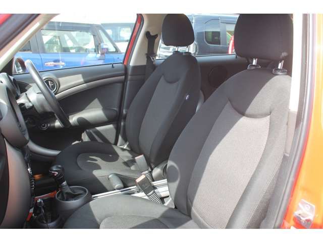BMW MINI COOPER CROSSOVER
