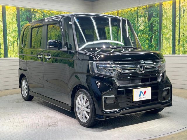 N BOX CUSTOM