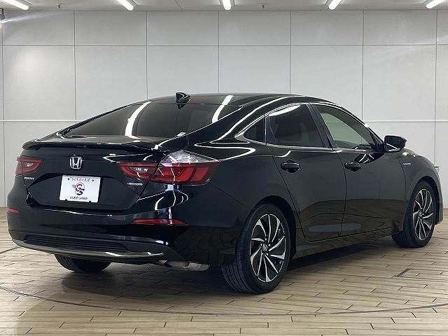 INSIGHT sedan