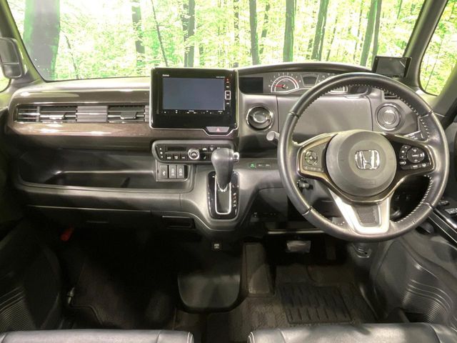 N-BOX CUSTOM 4WD