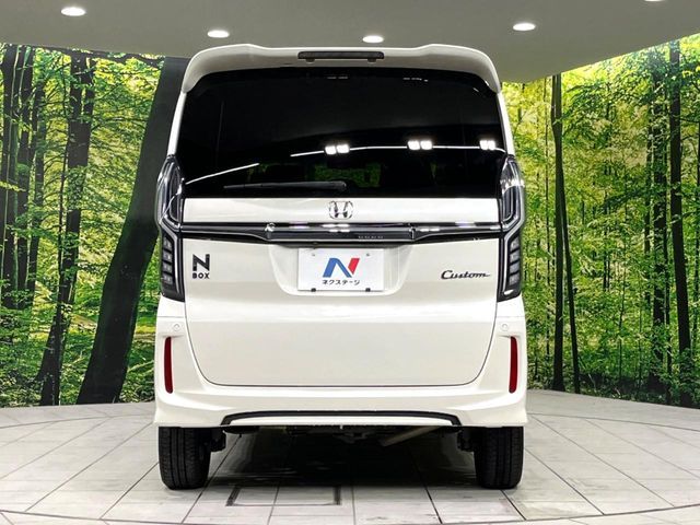 N-BOX CUSTOM 4WD