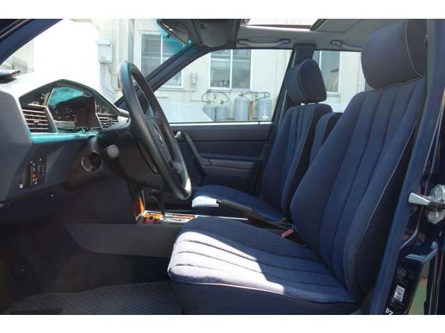 MERCEDES BENZ 190 class
