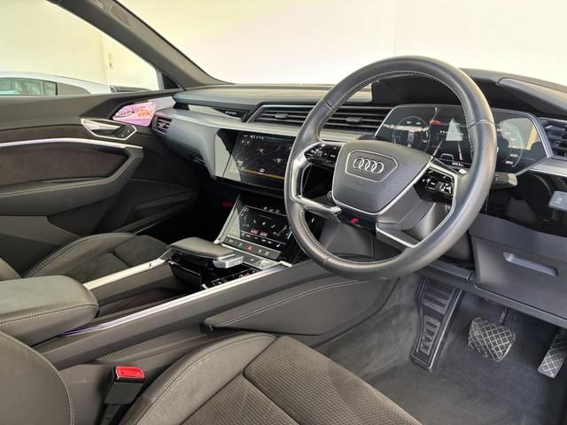 AUDI e-tron SPORTBACK