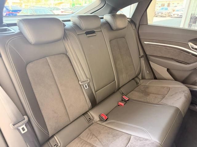 AUDI e-tron SPORTBACK