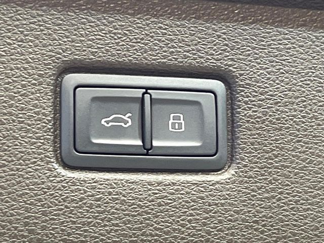 AUDI  Q7