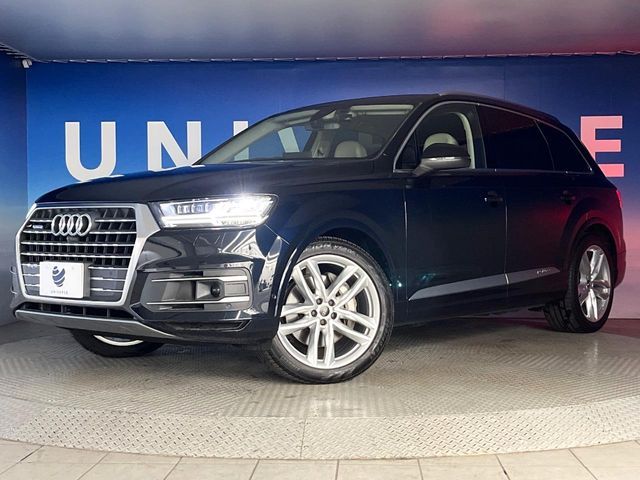 AUDI  Q7