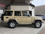LANDCRUISER van