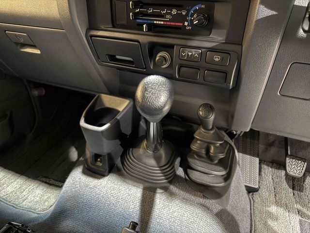 LANDCRUISER van