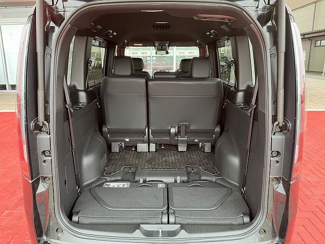 STEPWAGON e:HEV SPADA